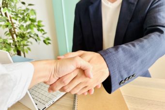 公庫融資の申請代行とは？費用・選び方・失敗しない業者の見極め方